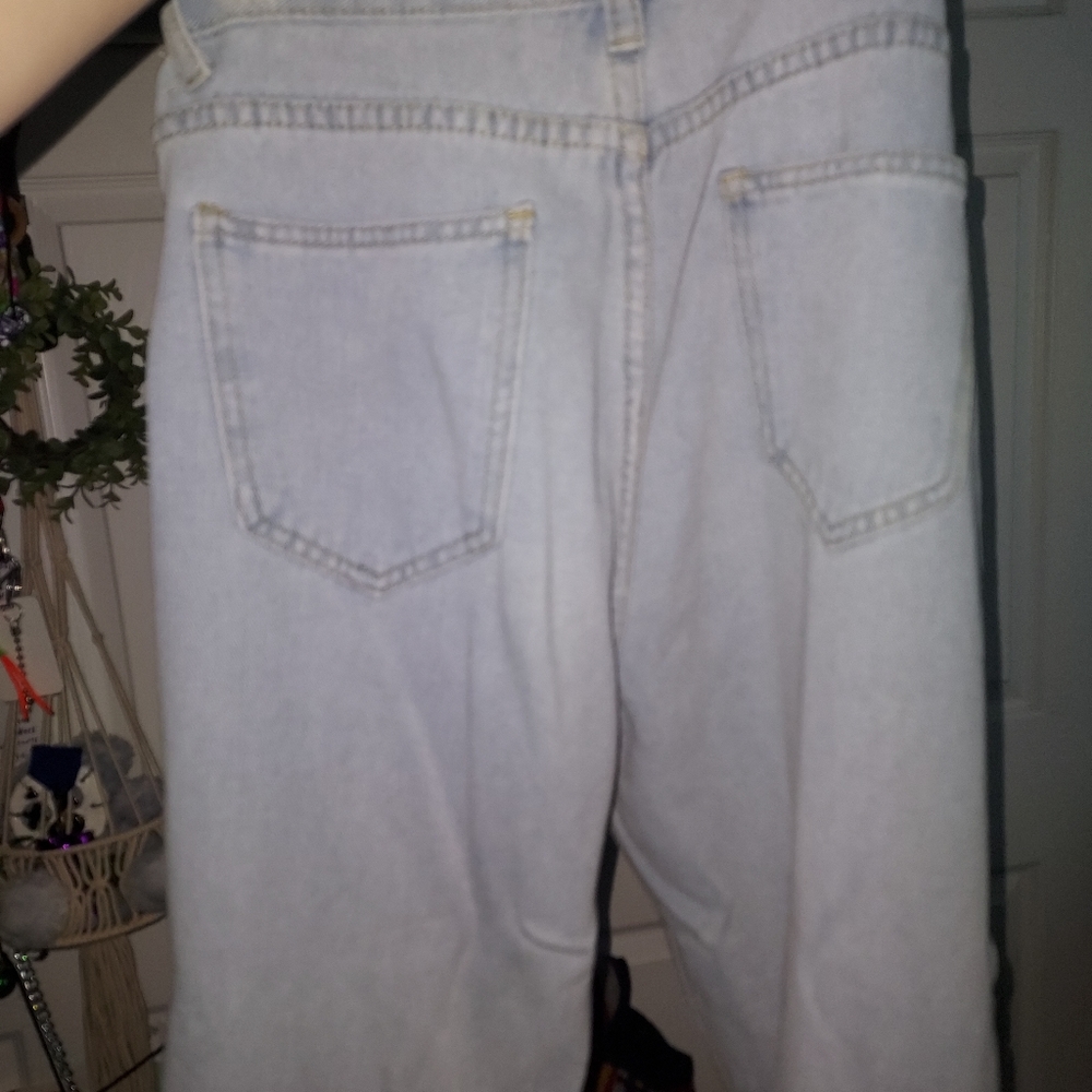 jeans - Picture 3 of 4